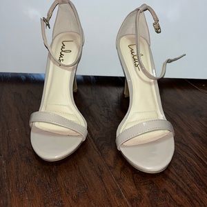 Formal shoes